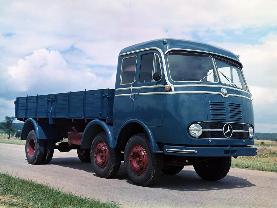  Mercedes-Benz LP333 1958 года  (фото 1 из 15)